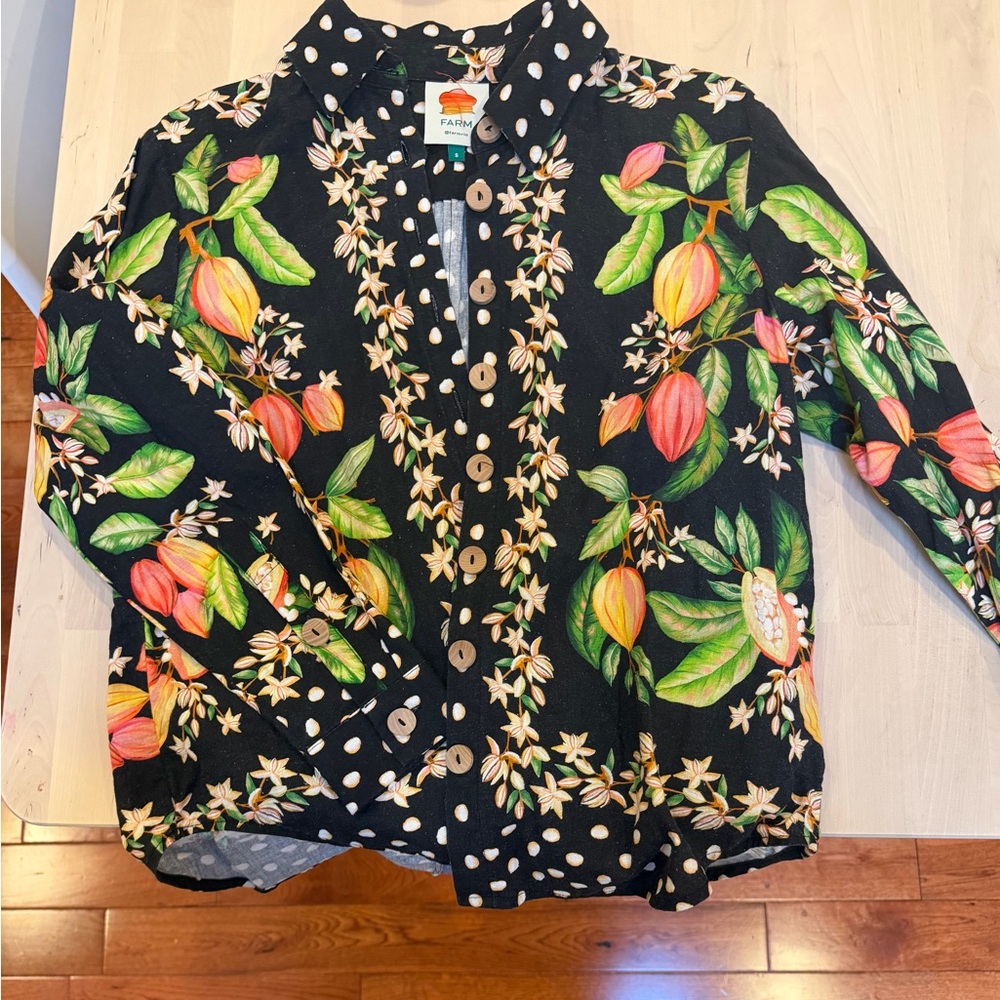 SOLD Farm Rio Black Floral Shirt with wood button Accents